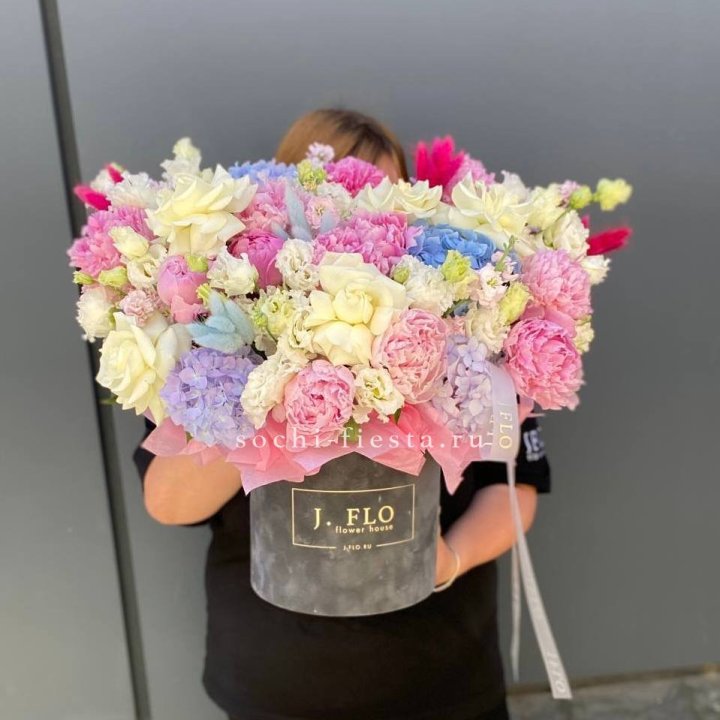 Цилиндр с пионами "Аса" в Омске