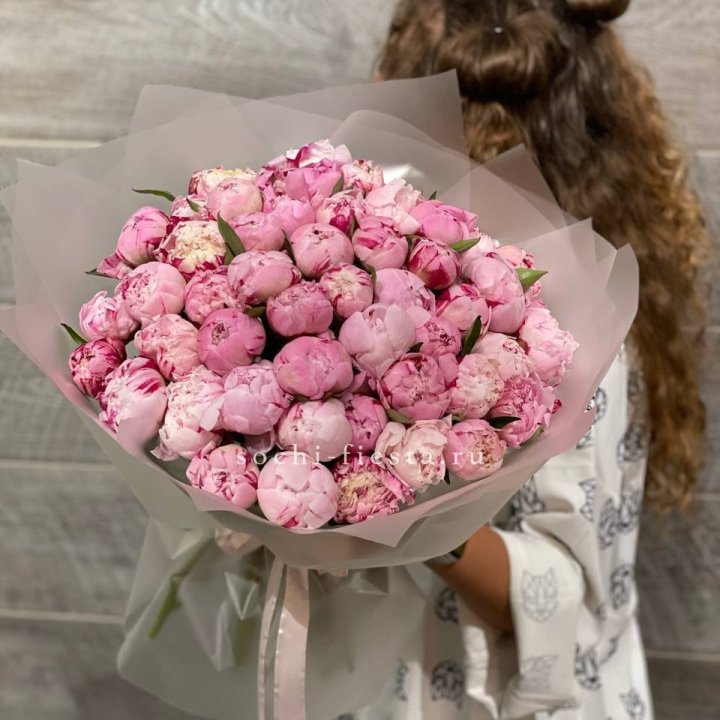 51 розовый пион в Омске