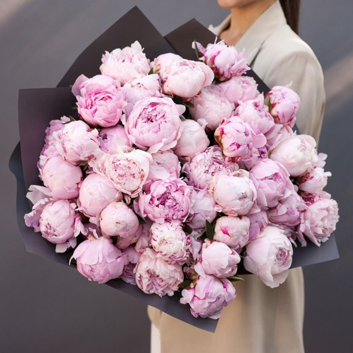 Пионы охапка в Омске