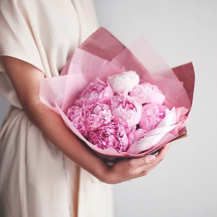 9 зефирных пионов в Омске