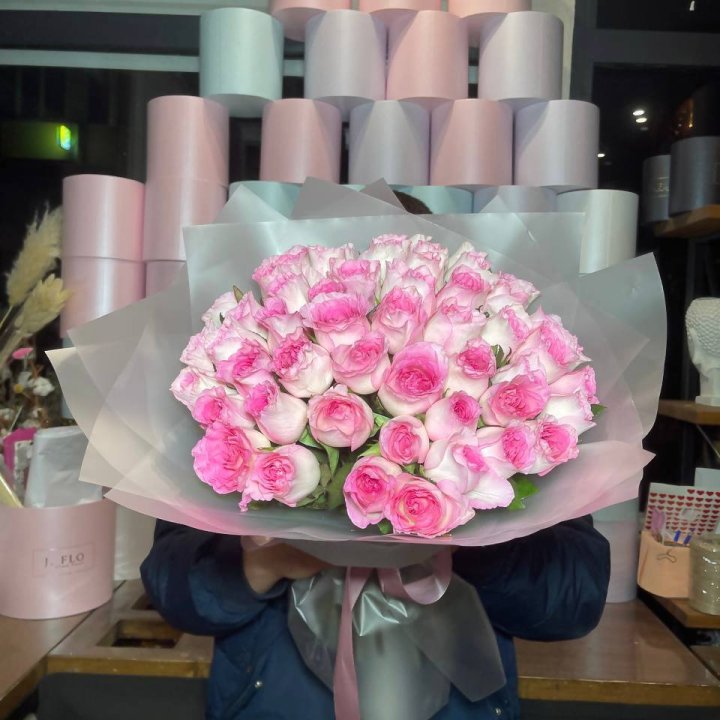  51 розовых роз в Омске