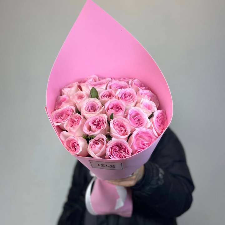 25 нежных роз в Омске