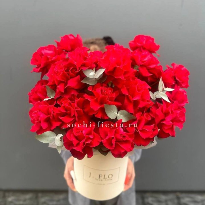 35 Французских роз в боксе в Омске