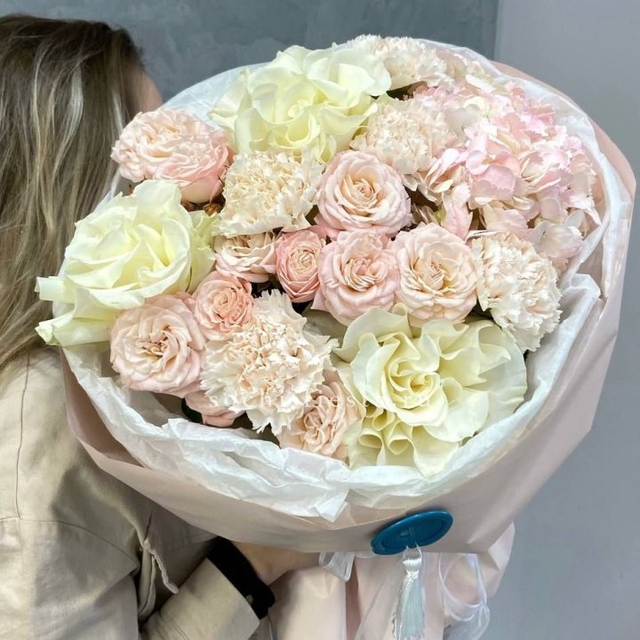 Дизайнерский букет "Джентел" в Омске