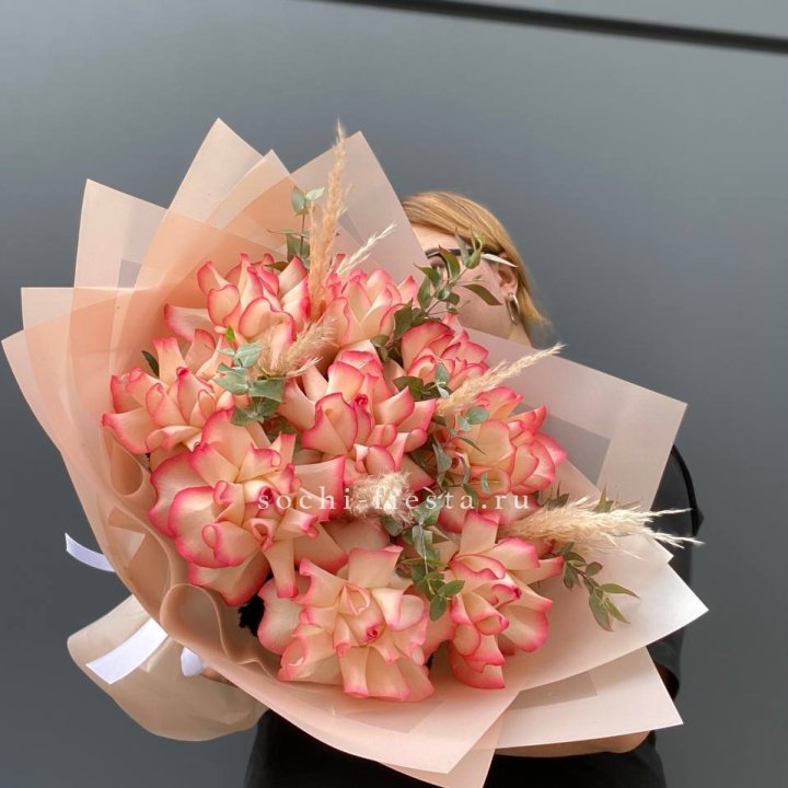 9 Французских роз Джумилия  в Омске