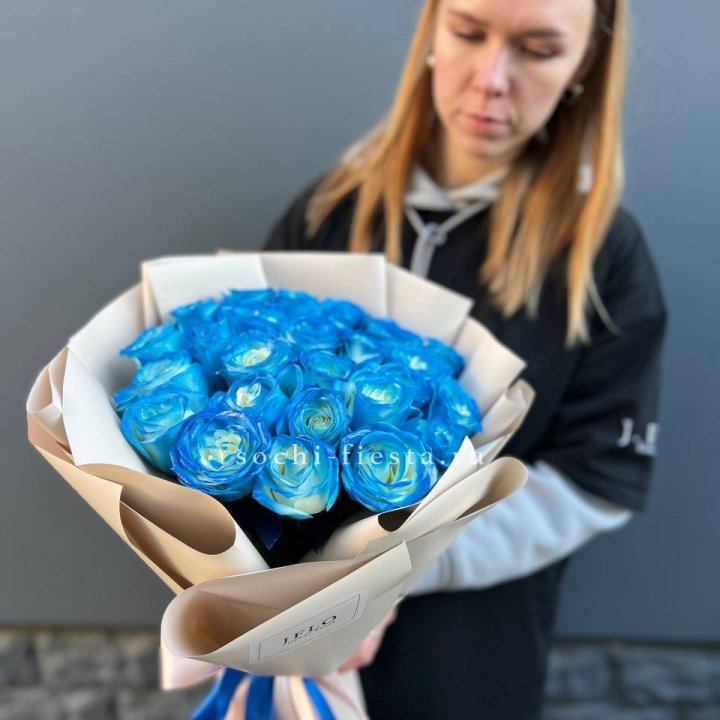 Букет синих роз блю логан в Омске