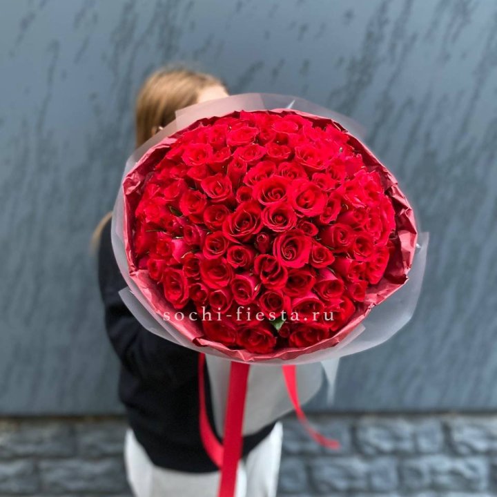 101  красная кенийская роза  в Омске