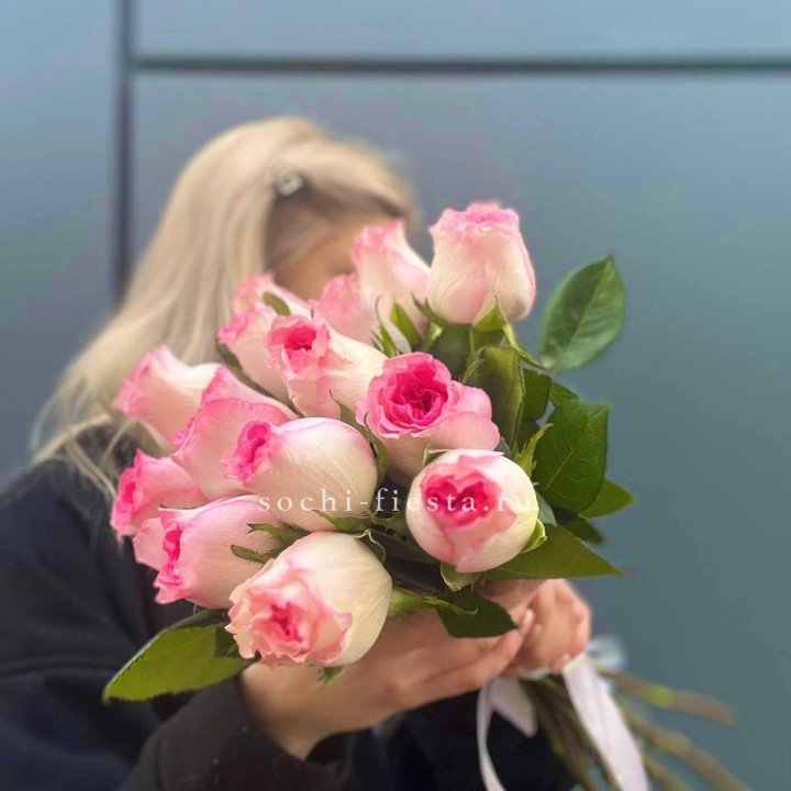 15 роз Мандала в Омске