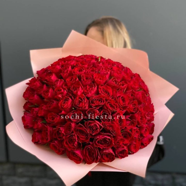 101 роза мадам ред в Омске