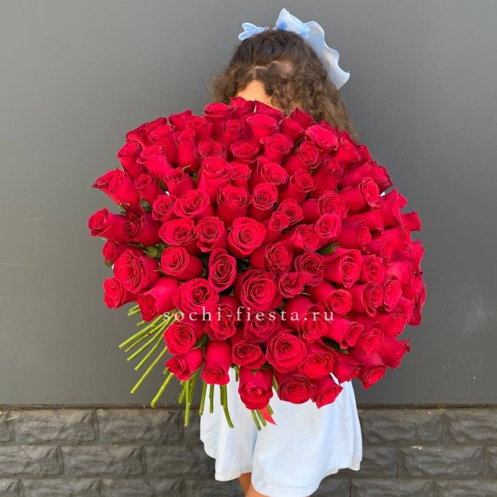 101 красная роза в Омске
