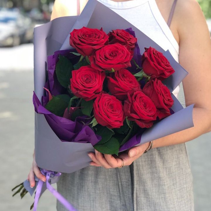 9  красных роз №1 в Омске