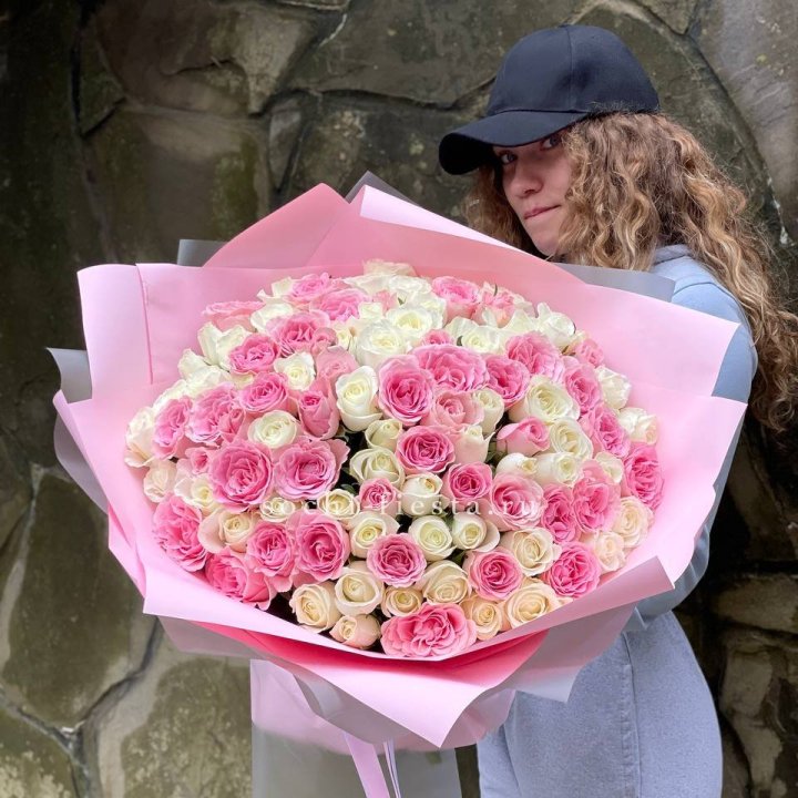 101 роза Миксбери в Омске