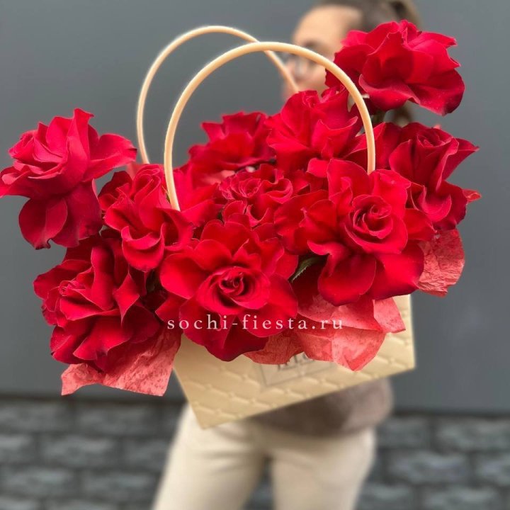 Французские розы в сумочке в Омске