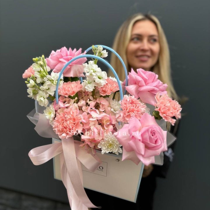 Сумочка "Бал цветов" в Омске
