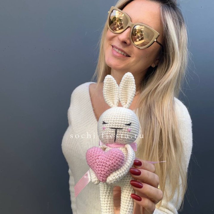 Зайка с сердцем ручной работы в Омске