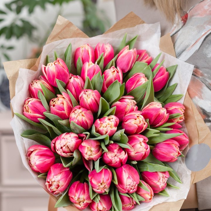 Букет пионовидных тюльпанов в Омске