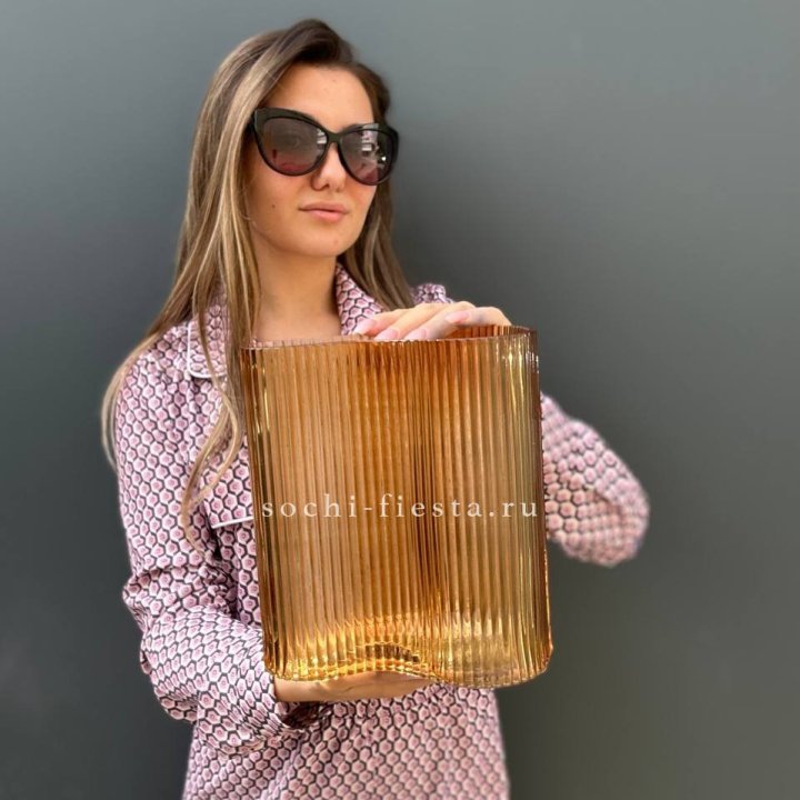 Стеклянная ваза №7 в Омске